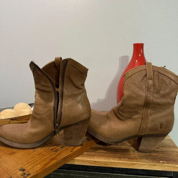 Frye Leather Cowboy Booties 7B | Western Ankle Boots | Distressed | Vintage - Picture 4 of 13